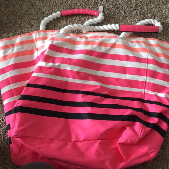 Victoria’s Secret beach bag - Picture 3 of 3